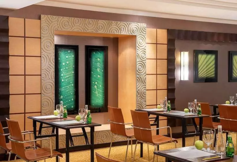 هتل Anwar Al Madinah Movenpick