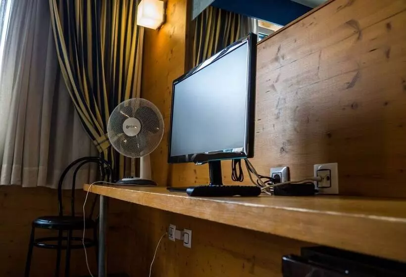 Отель Bezana Lago