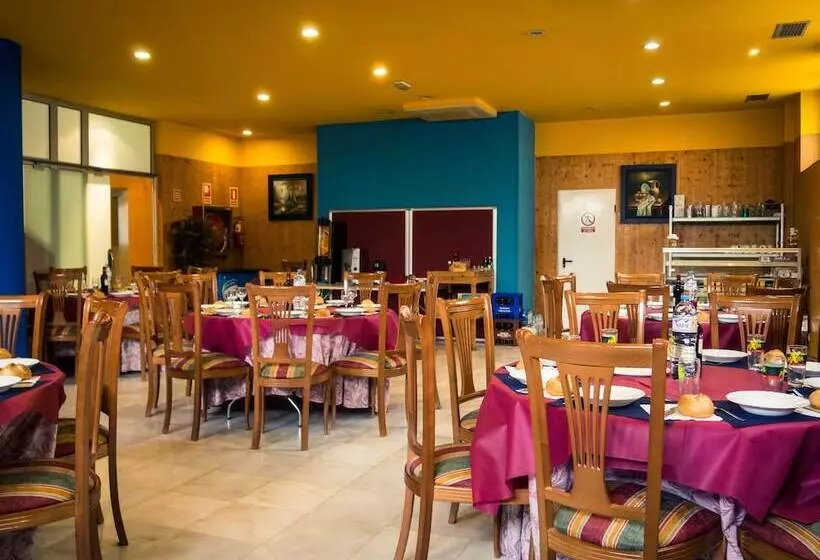 Отель Bezana Lago