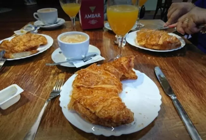 Отель Bezana Lago