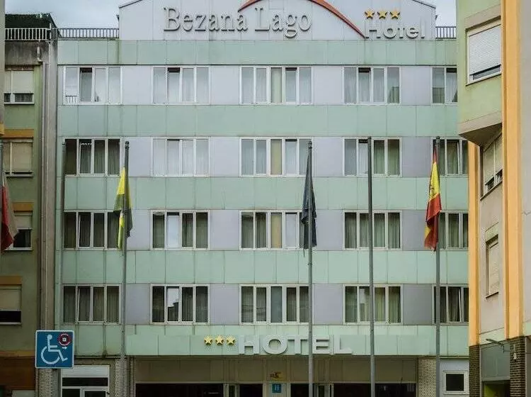Отель Bezana Lago
