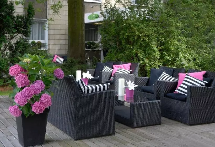 בית מלון כפרי Medo Köln