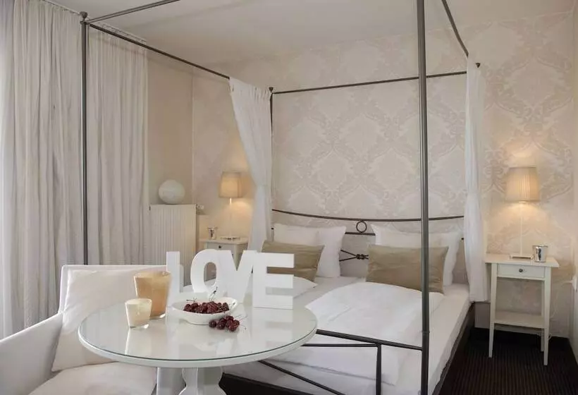 בית מלון כפרי Medo Köln