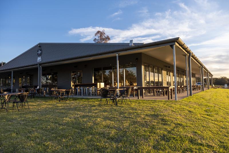 Hotel Hunter Valley Resort, Hunter Farm Adventure Centre & 4 Pines At The Farm