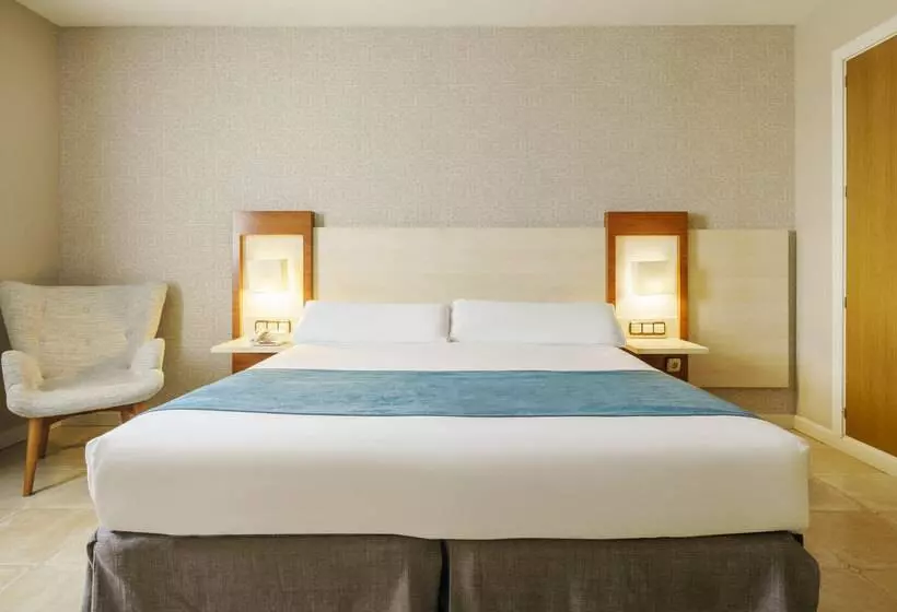 هتل Ilunion Fuengirola