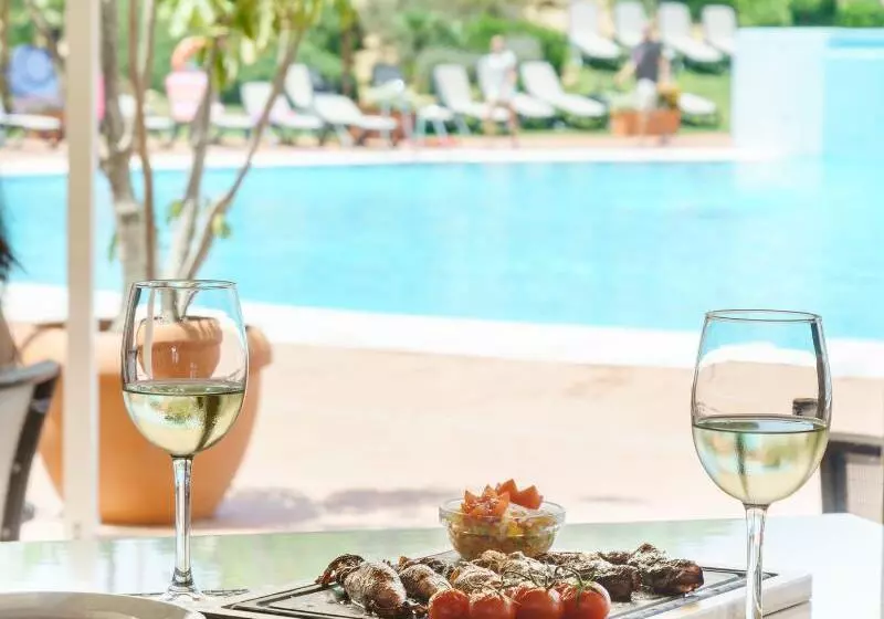 ホテル Ilunion Sancti Petri