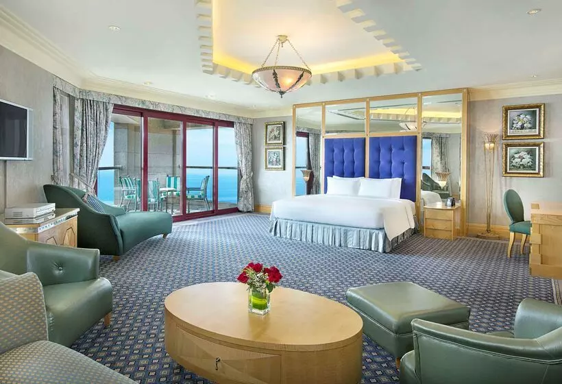 Отель Jeddah Hilton