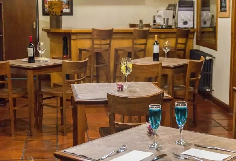 בית מלון כפרי Koi Aiken