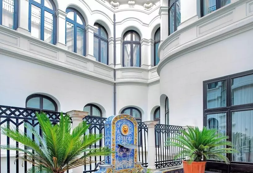 هتل Palacio Del Retiro, Autograph Collection