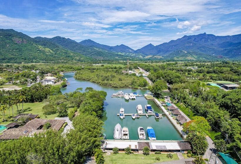 Отель Portobello Resort & Safari