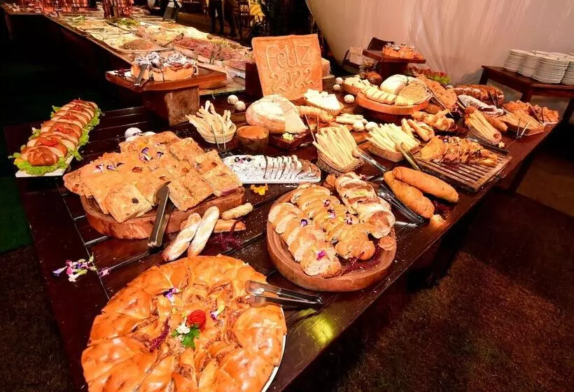 בית מלון כפרי Portobello Resort & Safari