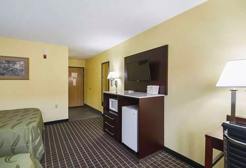 Отель Quality Inn & Suites Harrington Milford