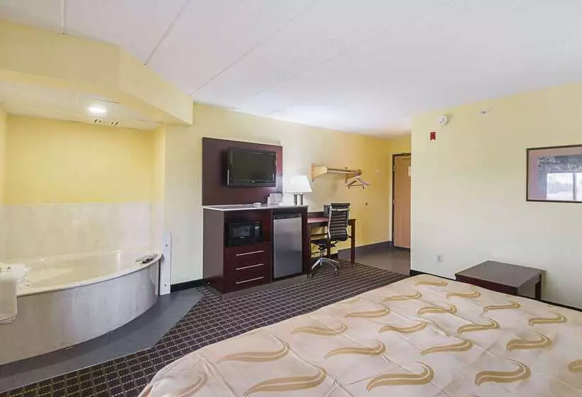 Отель Quality Inn & Suites Harrington Milford