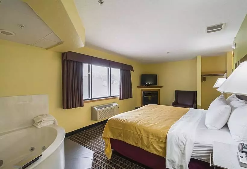 Отель Quality Inn & Suites Harrington Milford