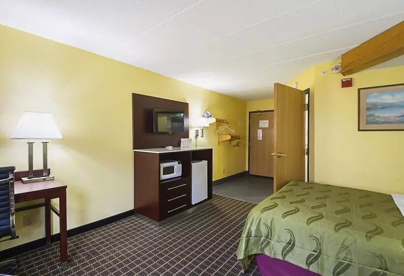 Отель Quality Inn & Suites Harrington Milford