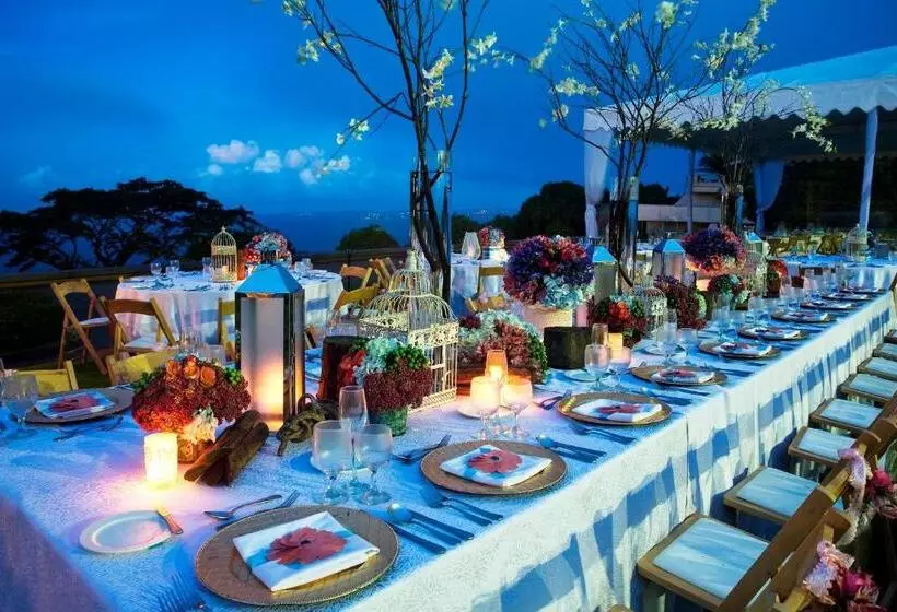 Отель Taal Vista