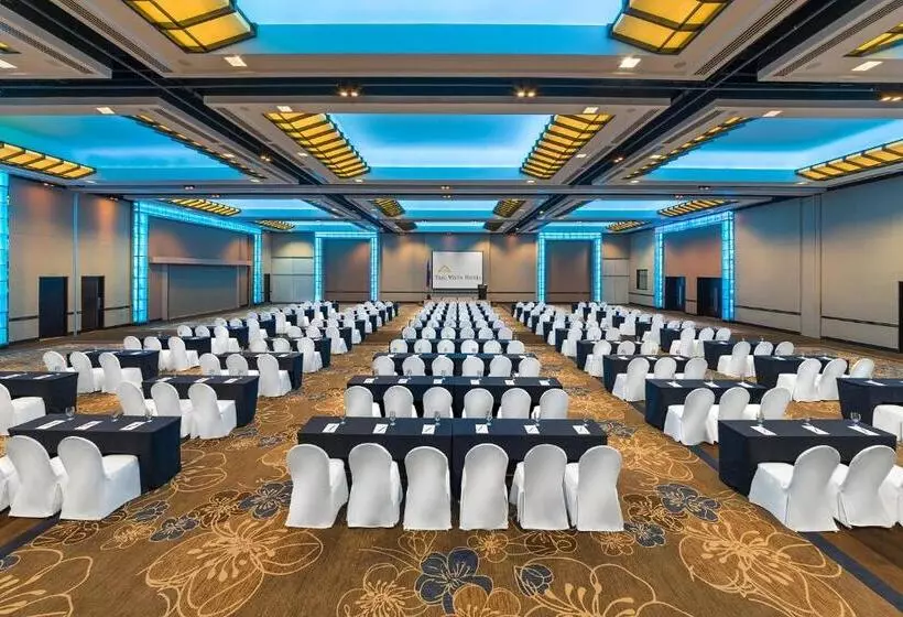 Отель Taal Vista