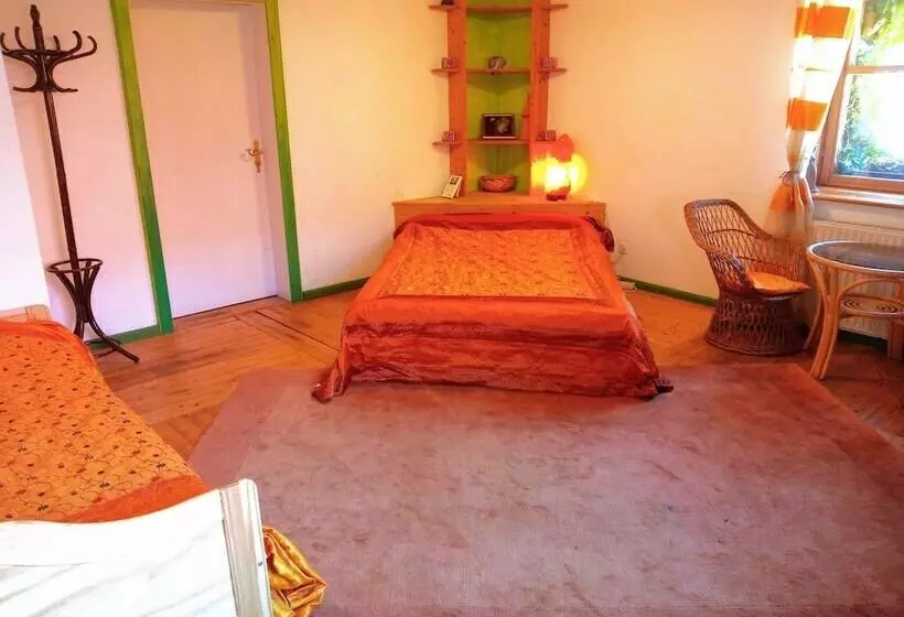 Retkeilymaja Gastehaus Und Cafe   Lichthof