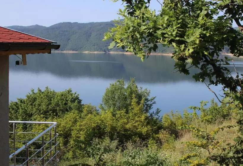 Aamiaismajoitus (B&B) Lakeview Estate Apart