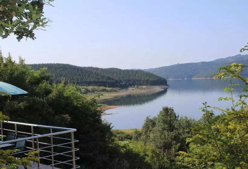 Aamiaismajoitus (B&B) Lakeview Estate Apart