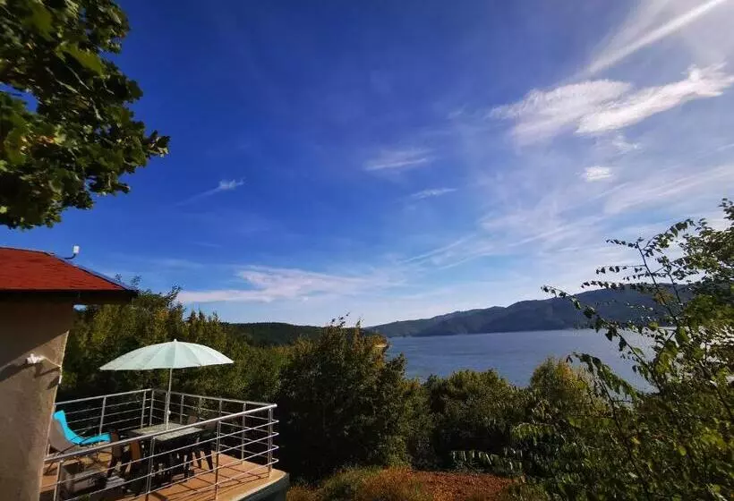 Aamiaismajoitus (B&B) Lakeview Estate Apart