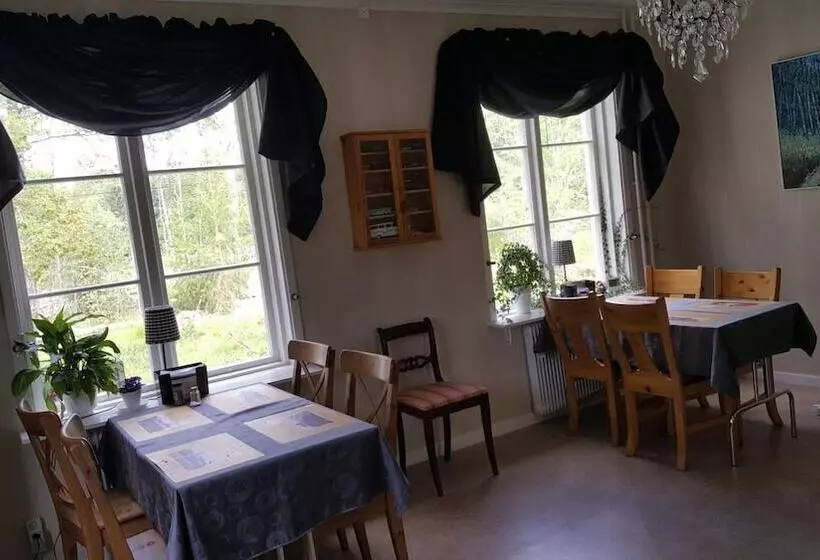 Aamiaismajoitus (B&B) Solmyra 56 Gästhem