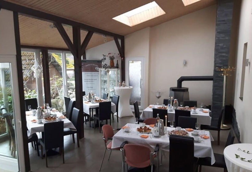 Отель Gasthof & Pension Zum Fässchen