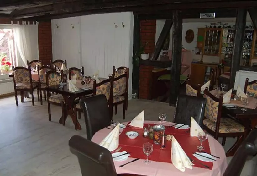 Hotelli Gasthof & Pension Zum Fässchen