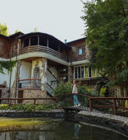 Hotel Orlinoye Gnezdo