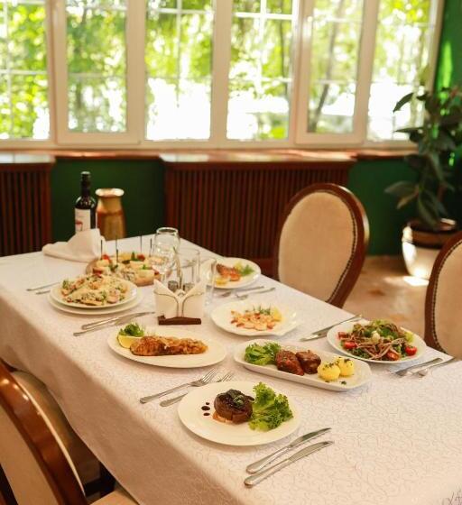 Hotel Orlinoye Gnezdo