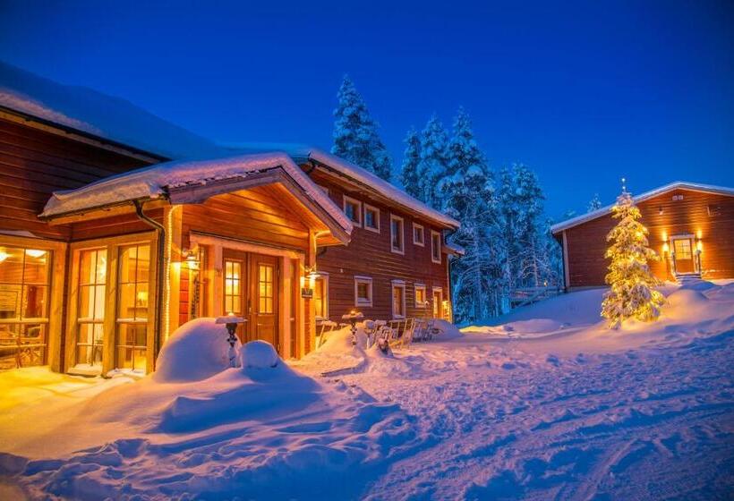 فندق Pinetree Lodge