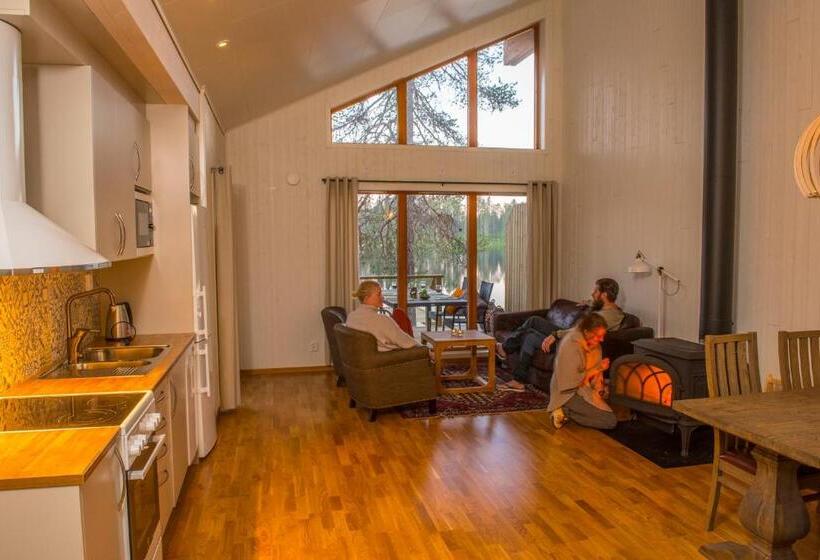 فندق Pinetree Lodge