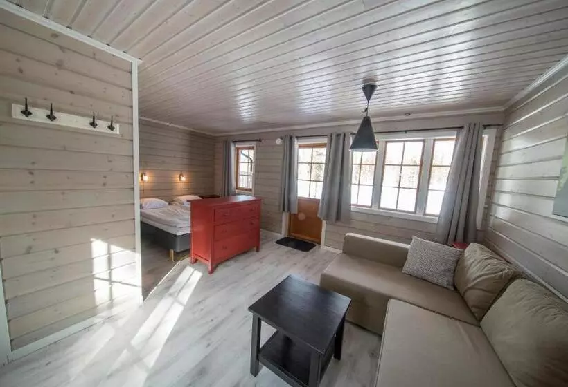 ホテル Pinetree Lodge