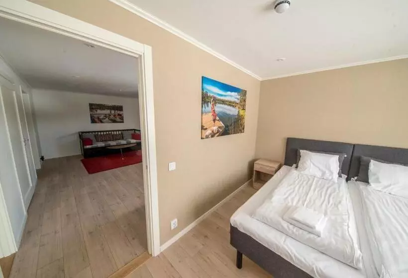 ホテル Pinetree Lodge