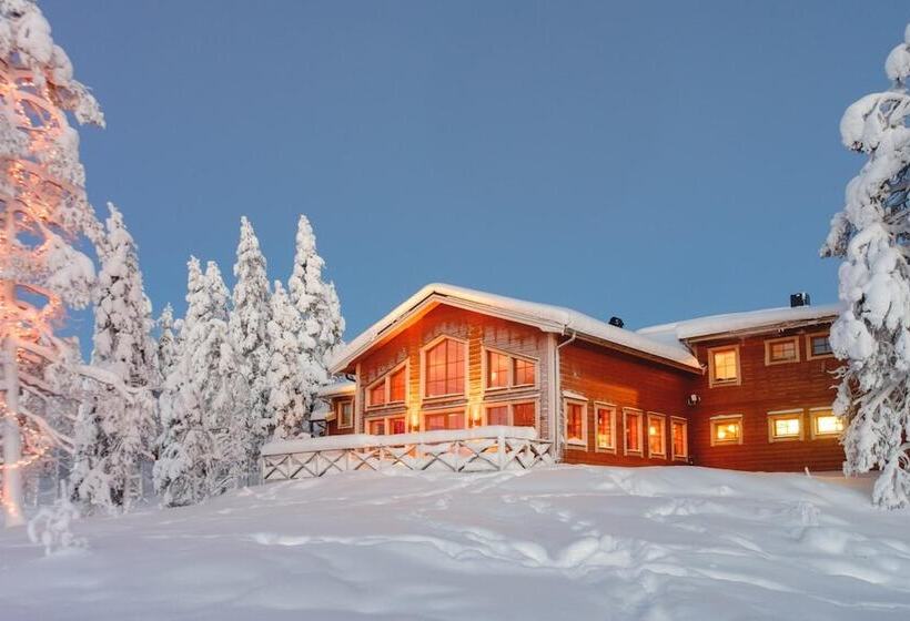 فندق Pinetree Lodge