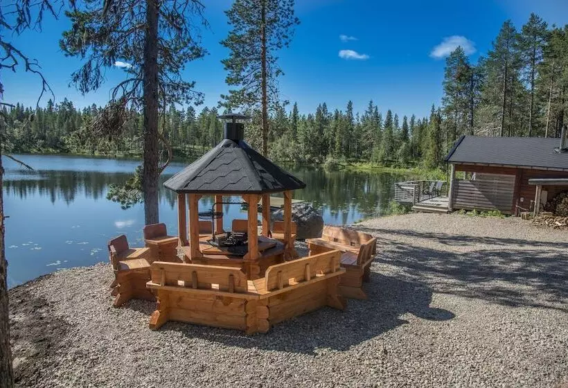 ホテル Pinetree Lodge