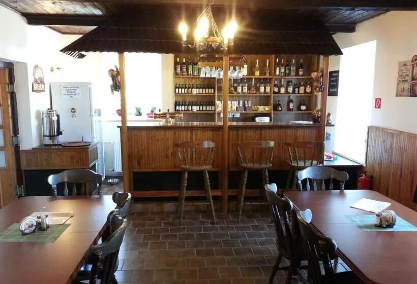 ホテル & Restaurant Adolfovský Dvůr