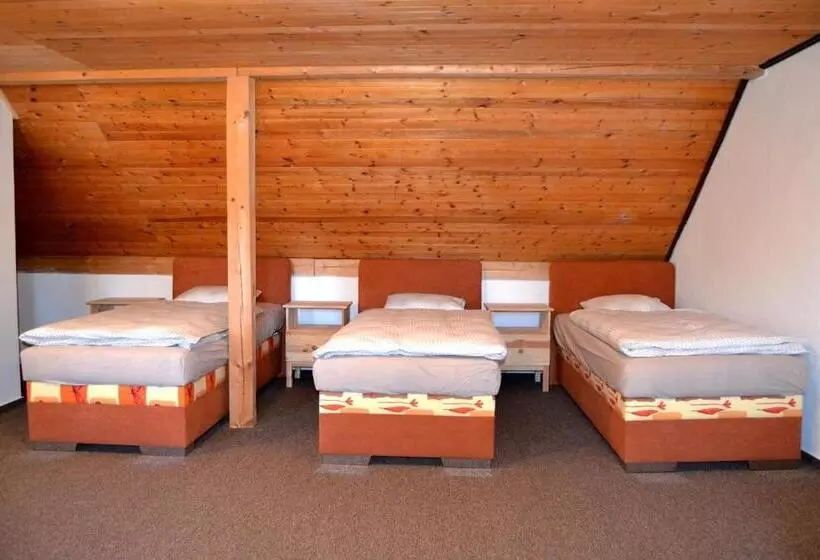 ホテル & Restaurant Adolfovský Dvůr