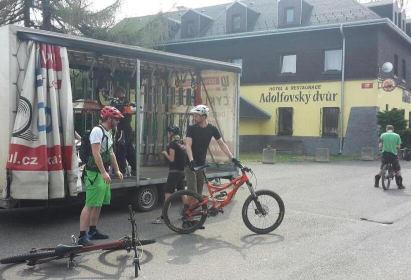 호텔 & Restaurant Adolfovský Dvůr