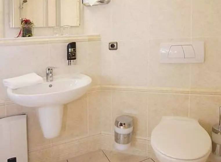 Hotelli & Restaurant Zur Linde