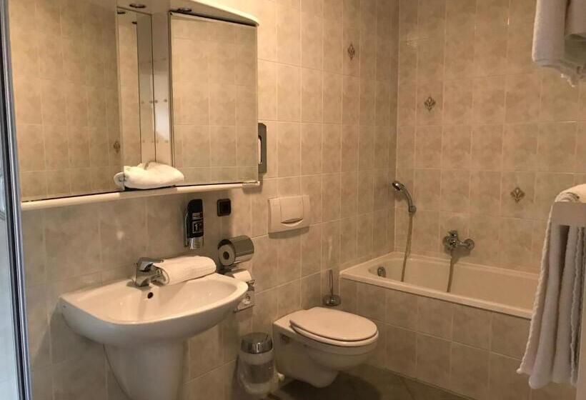 فندق & Restaurant Zur Linde