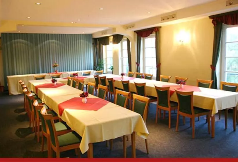 Hotelli & Restaurant Zur Linde