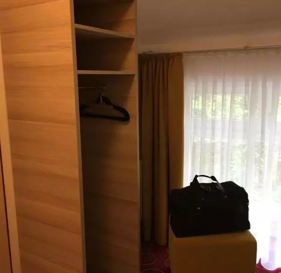 Hotelli Waldgasthof St.wolfgang