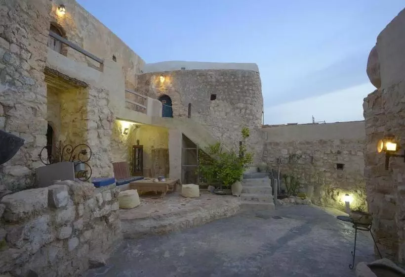 Majatalo Auberge De Tamezret