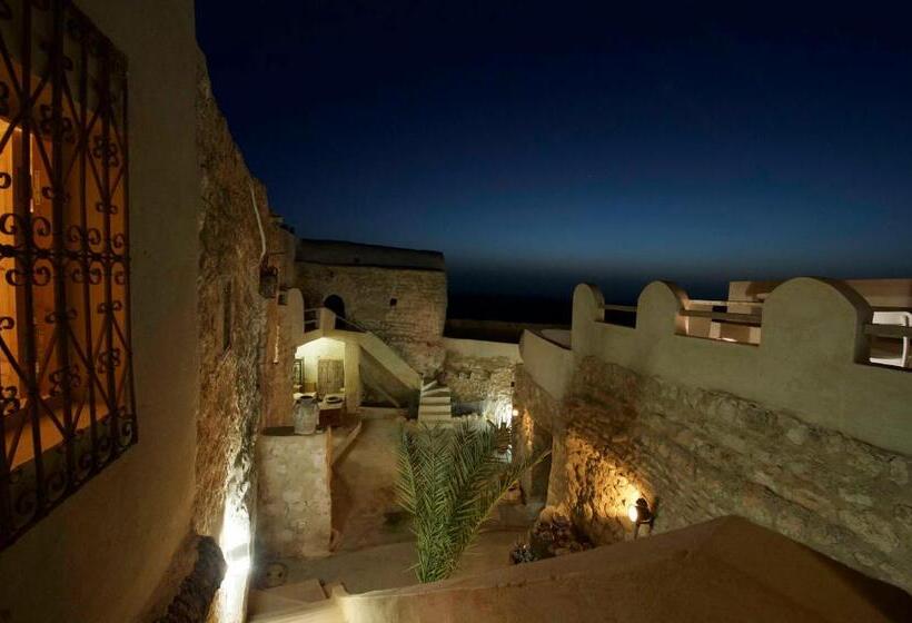 פנסיון Auberge De Tamezret