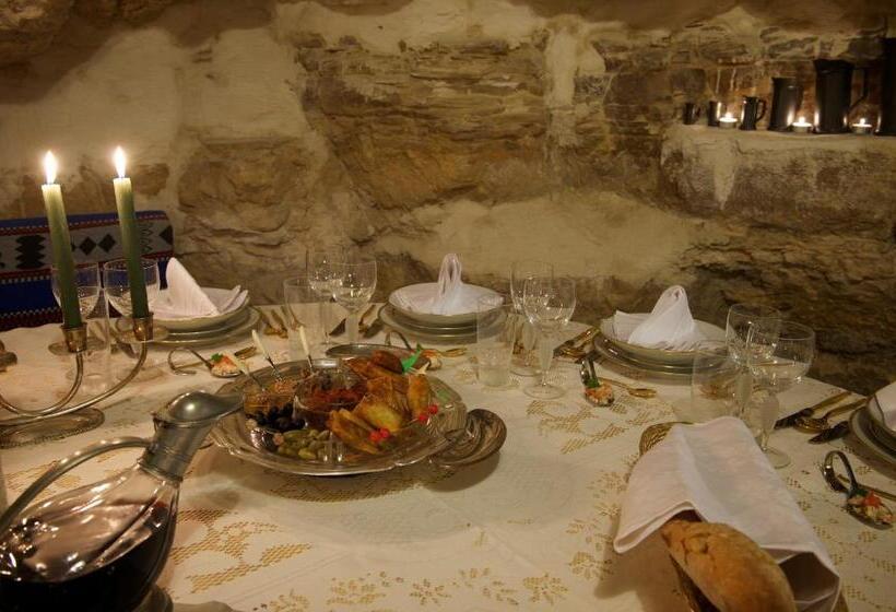 פנסיון Auberge De Tamezret