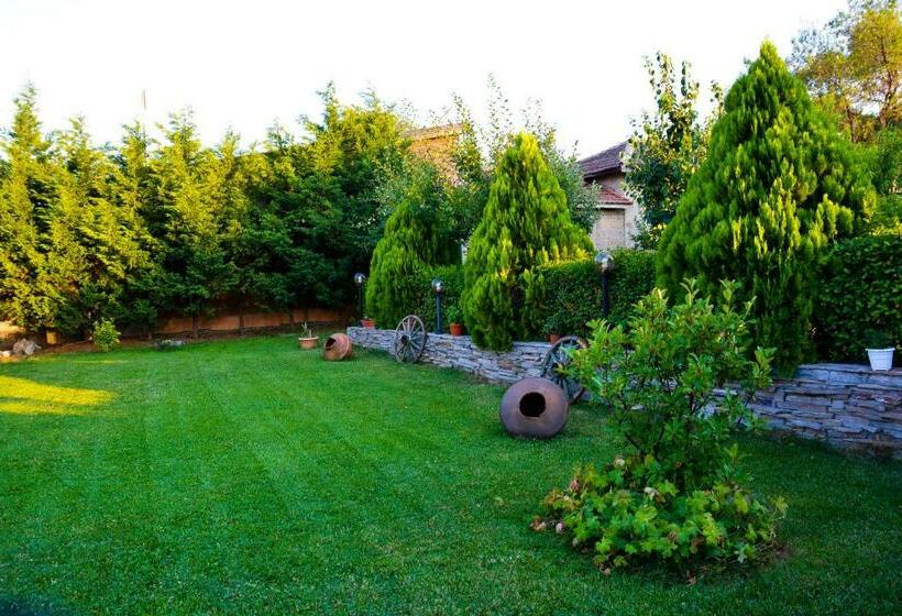 Пансион Guest House Raiski Kаt