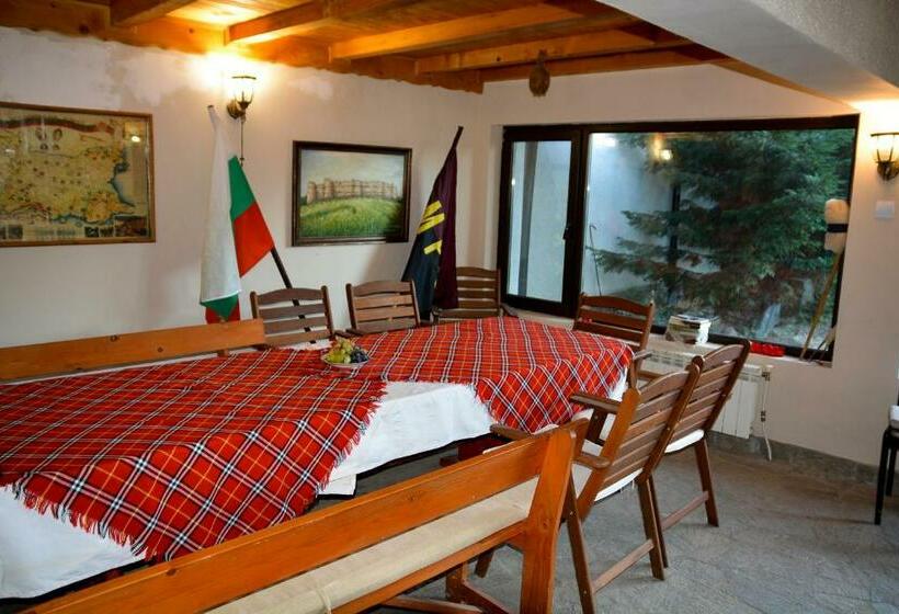 Пансион Guest House Raiski Kаt