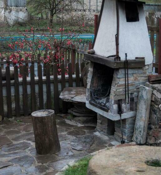 بنسيون Guesthouse Karaivan