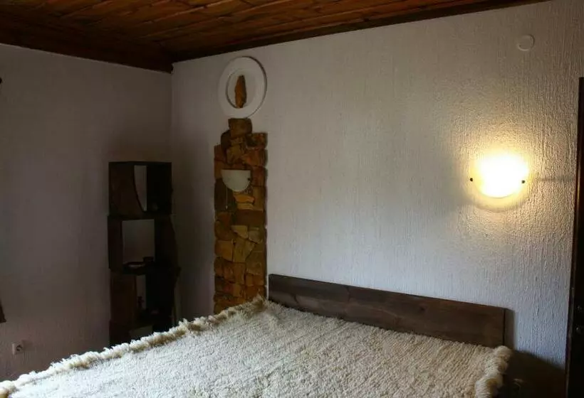 پانسیون Guesthouse Karaivan